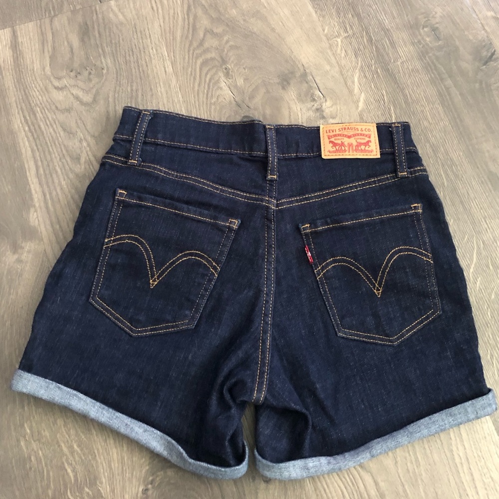 Levi’s Mid Length Shorts